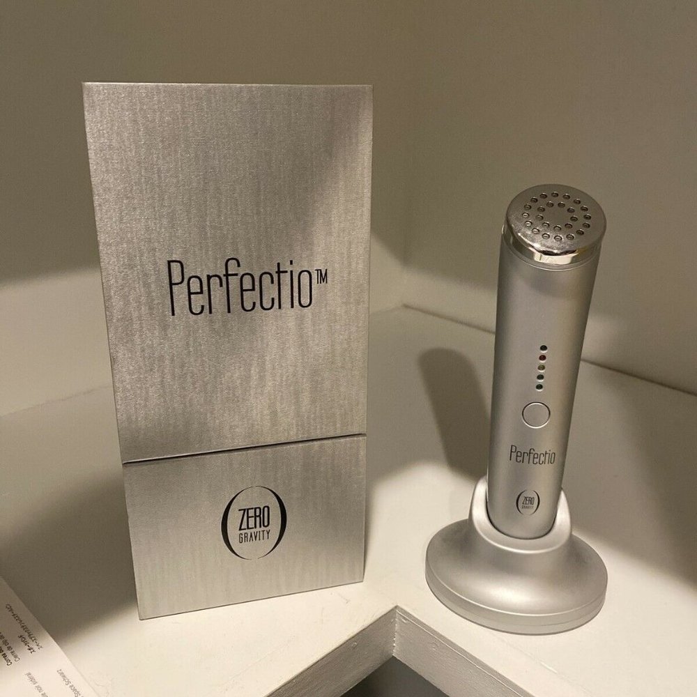 Perfectio Zero Gravity LED Infrared Device.